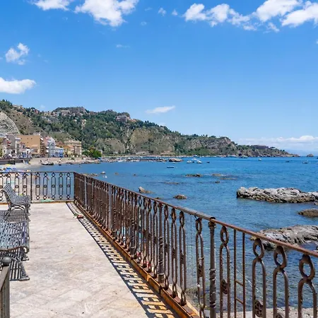 'margaret's House By Interhome * Giardini Naxos
